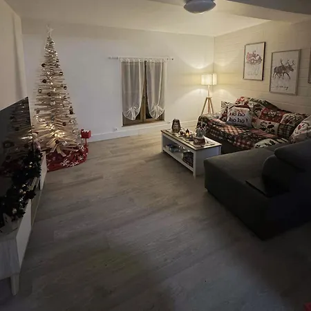 L'ecrin Des Forges Maison Cosy 1 A 6 Voyageurs Nyaraló